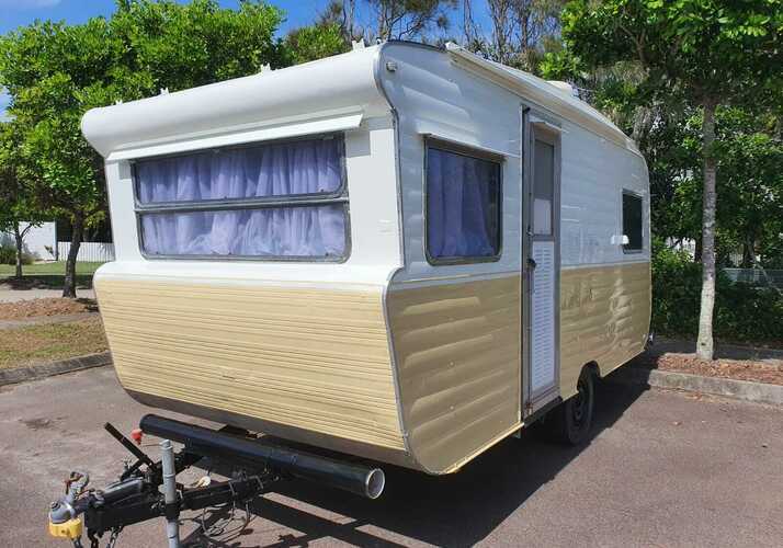 Image of a Caravan - Image 8