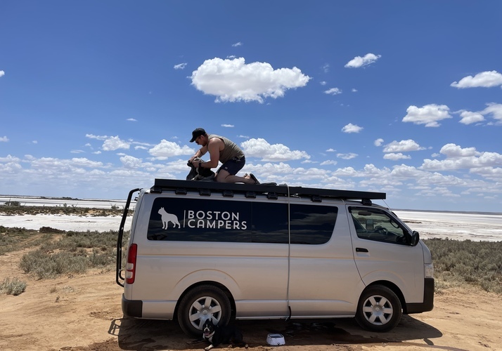 Image of a Campervan - Image 15