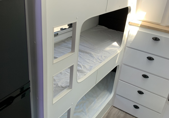Image of a Caravan - Image 4
