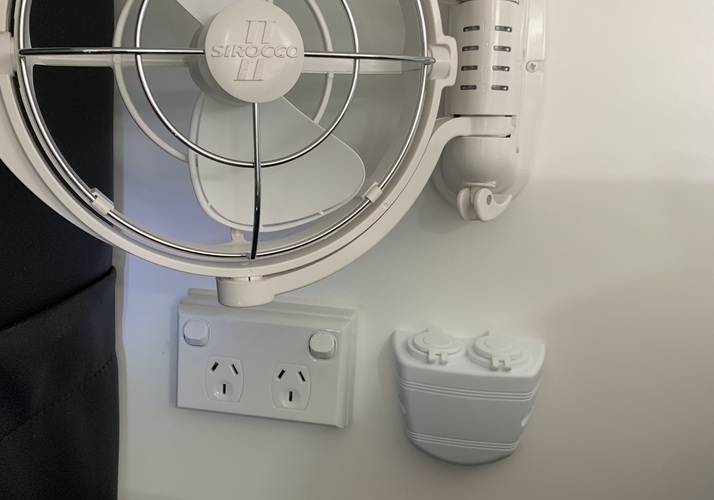 Image of a Caravan - Image 3