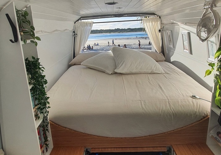 Image of a Campervan - Image 13