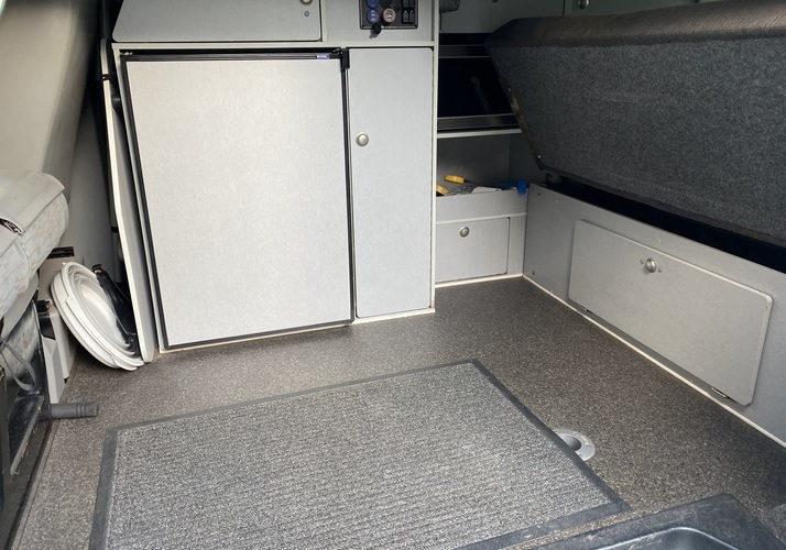Image of a Campervan - Image 14