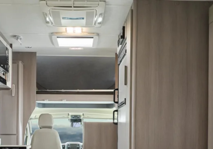 Image of a Motorhome - Image 5