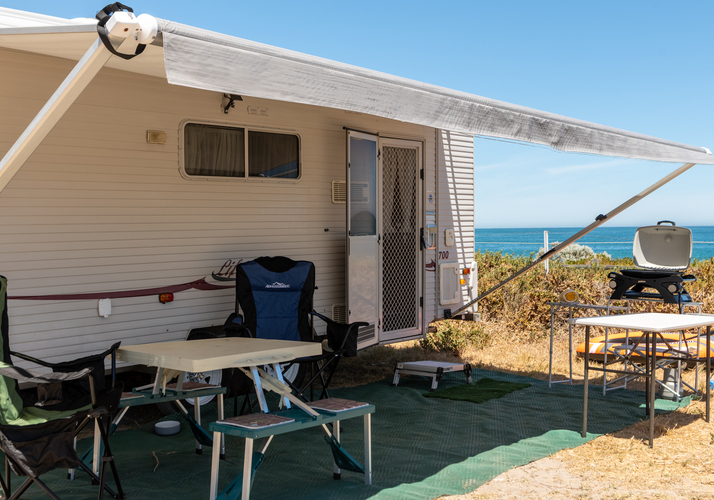 Image of a Caravan - Image 4