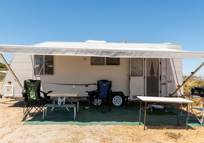 Image of a Caravan - Image 6