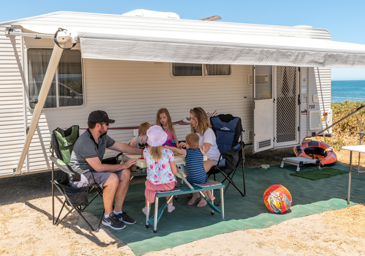 Image of a Caravan - Image 2
