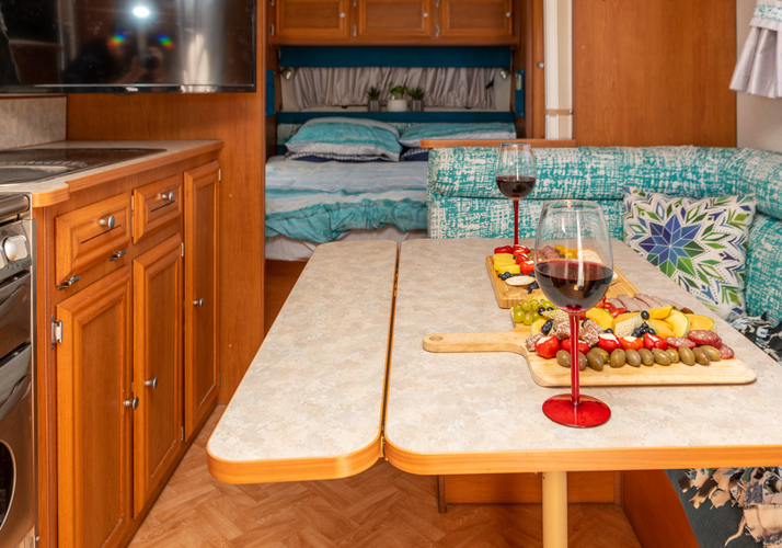 Image of a Caravan - Image 9