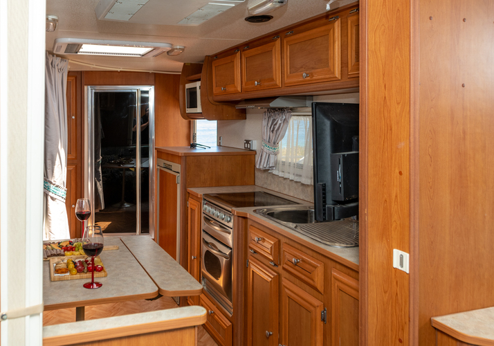 Image of a Caravan - Image 1