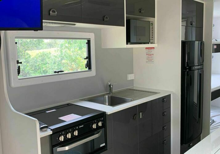 Image of a Caravan - Image 12