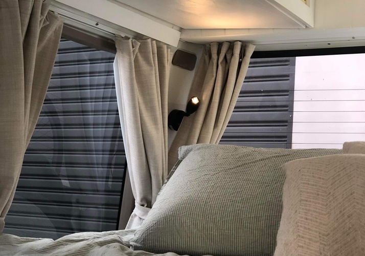 Image of a Motorhome - Image 12