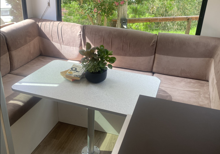 Image of a Motorhome - Image 2