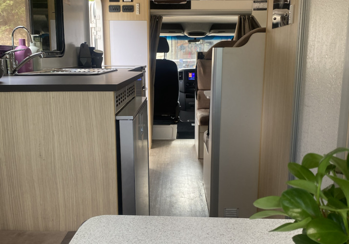 Image of a Motorhome - Image 6