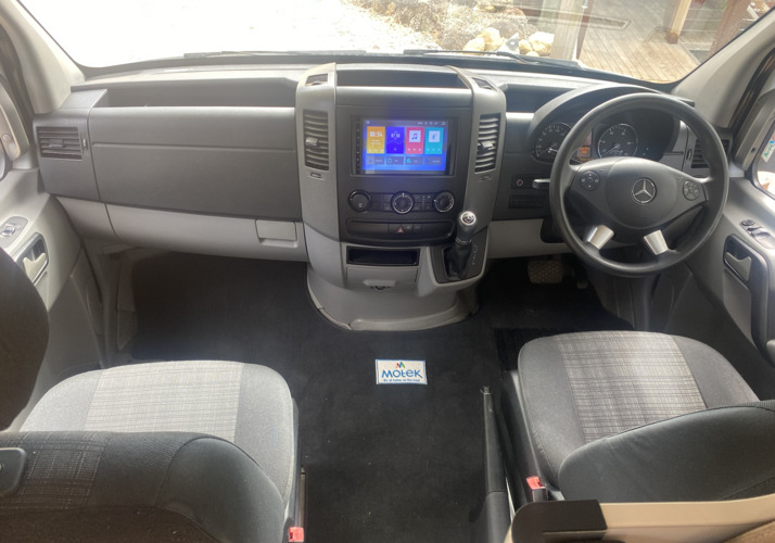Image of a Motorhome - Image 16