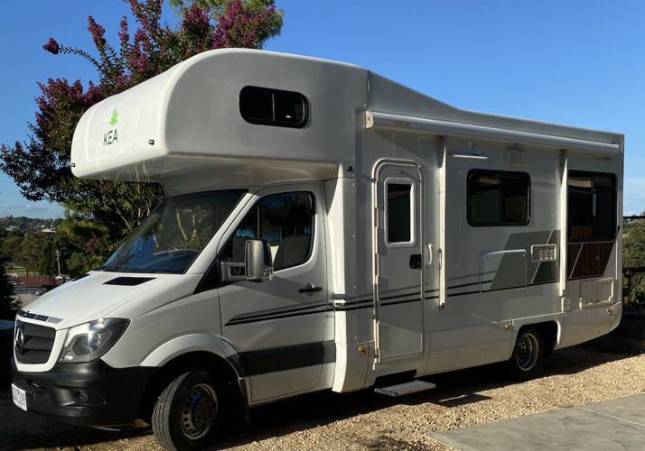 Image of a Motorhome - Image 1