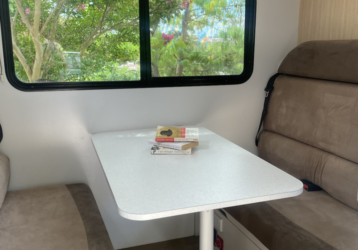 Image of a Motorhome - Image 4