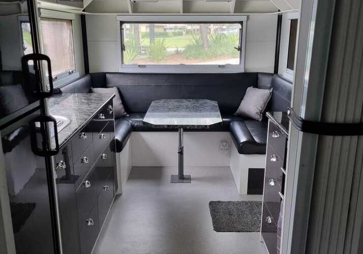 Image of a Caravan - Image 2