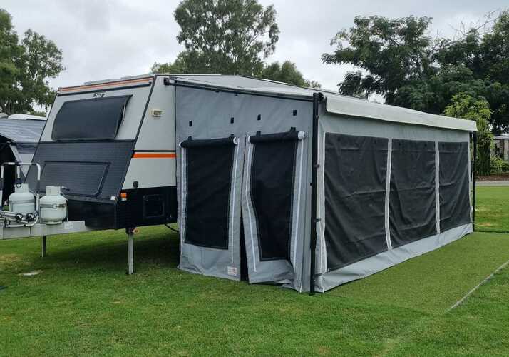 Image of a Caravan - Image 5