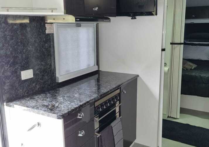 Image of a Caravan - Image 13