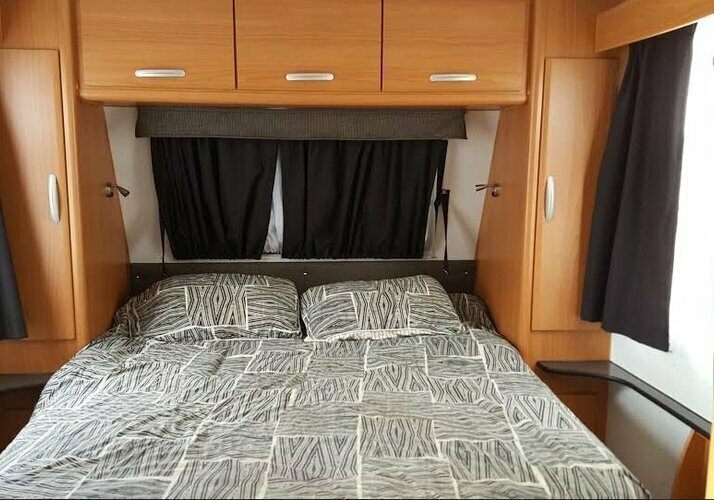 Image of a Caravan - Image 3