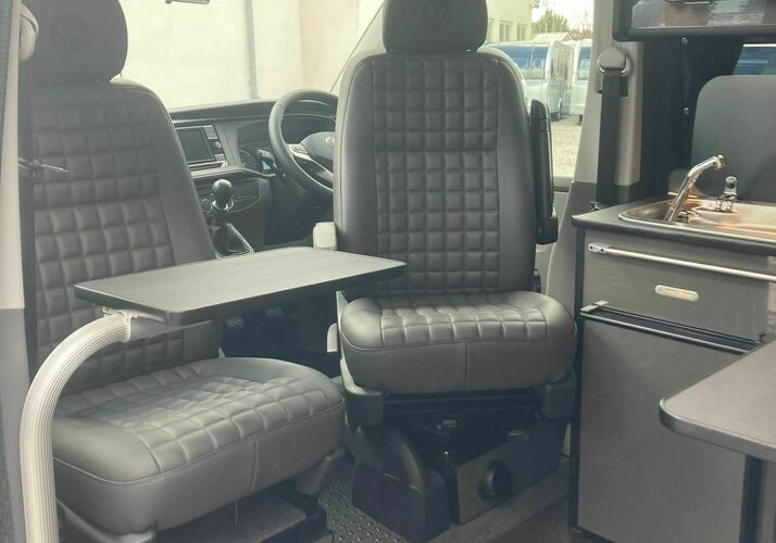 Image of a Campervan - Image 7