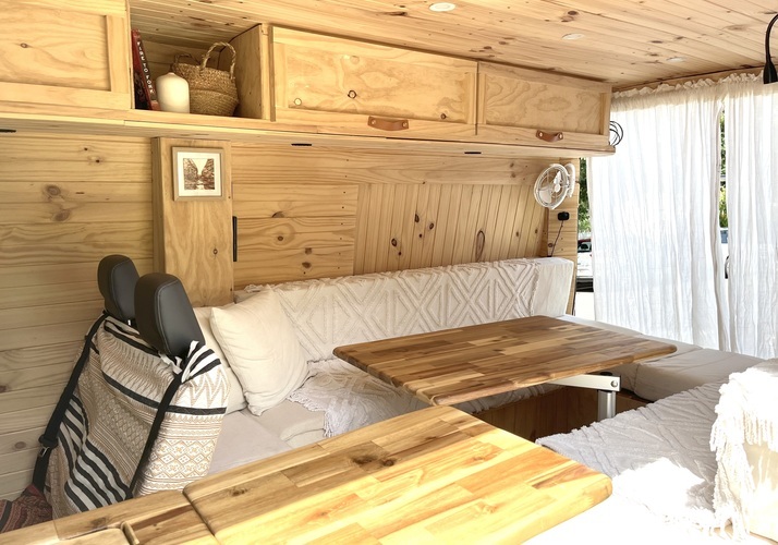 Image of a Campervan - Image 6