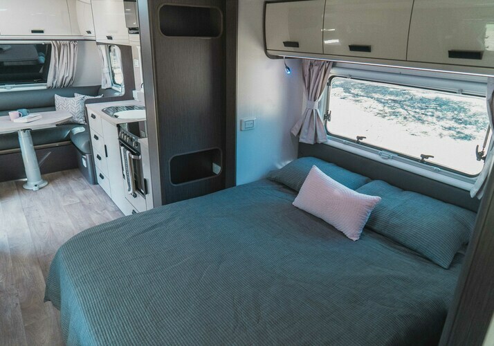 Image of a Caravan - Image 15