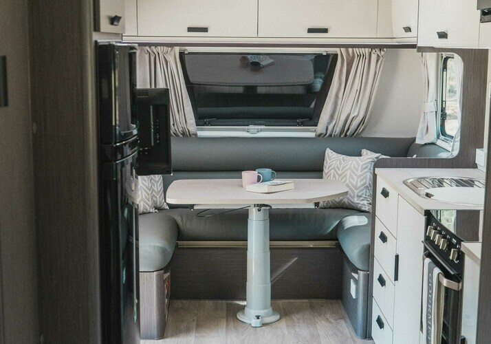 Image of a Caravan - Image 16