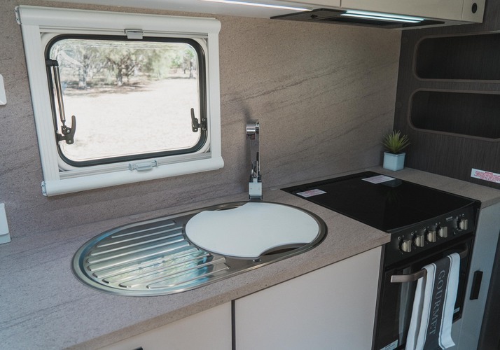 Image of a Caravan - Image 17