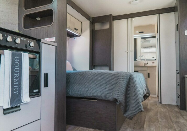Image of a Caravan - Image 19