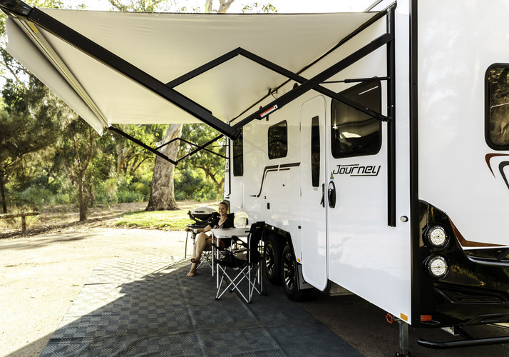 Image of a Caravan - Image 6