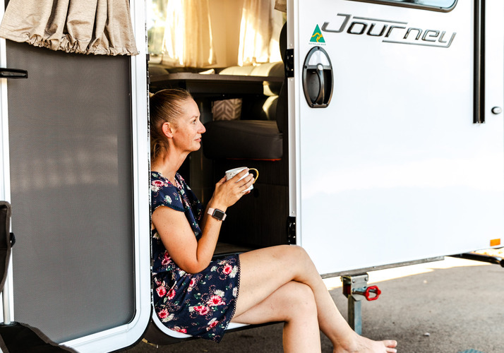 Image of a Caravan - Image 7