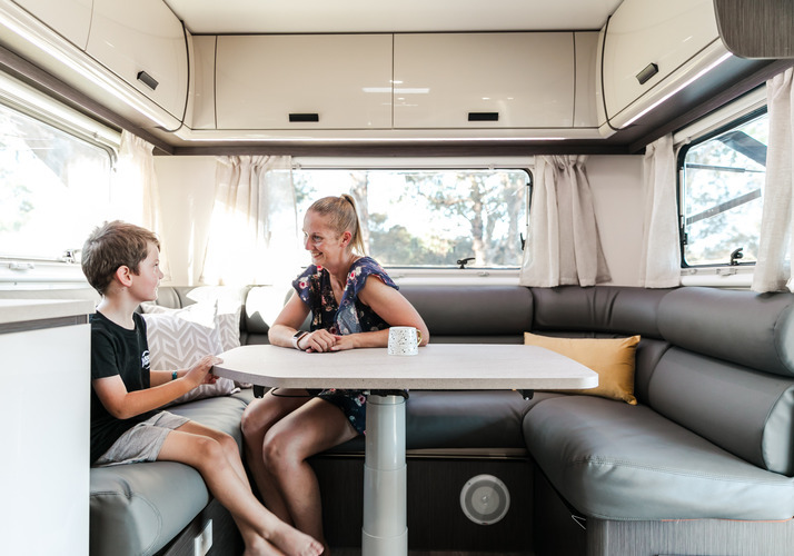 Image of a Caravan - Image 8