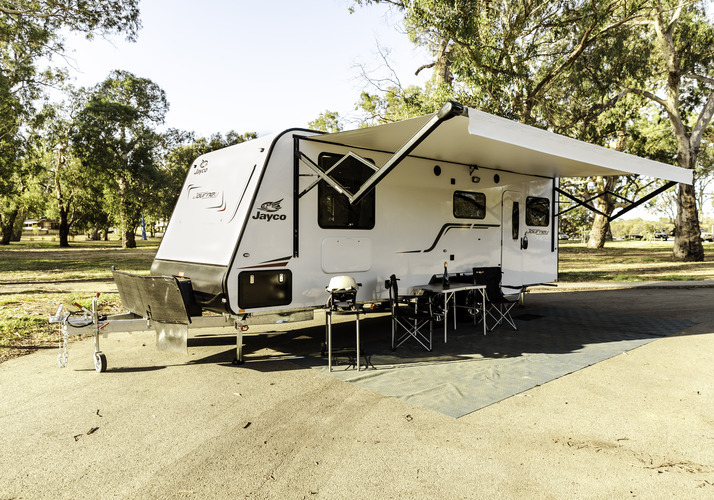 Image of a Caravan - Image 11