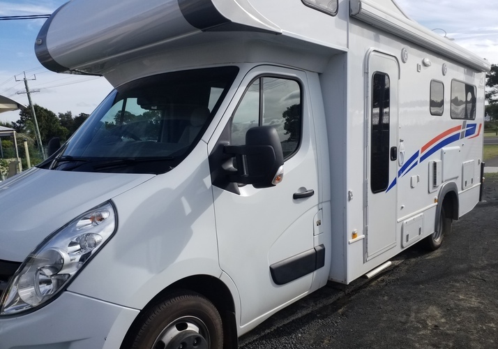 Image of a Motorhome - Image 6