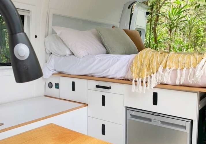 Image of a Campervan - Image 6