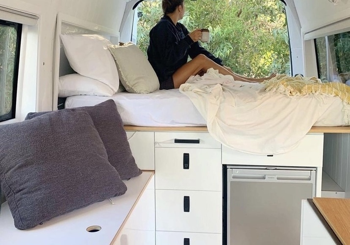 Image of a Campervan - Image 7