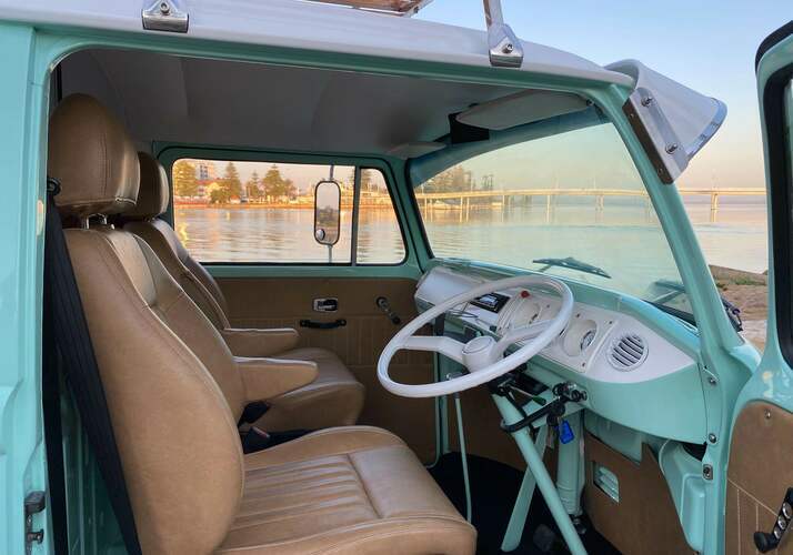 Image of a Motorhome - Image 2