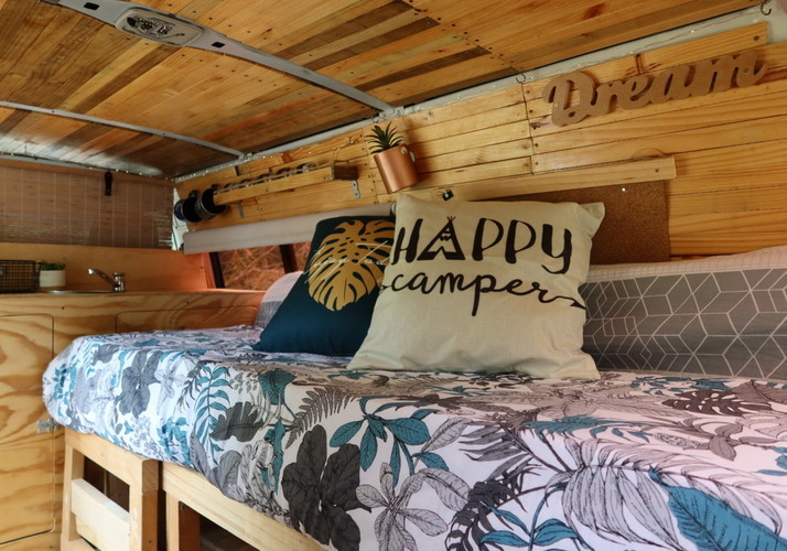 Image of a Campervan - Image 11