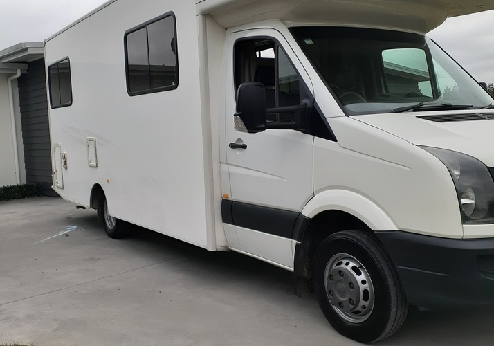 Image of a Motorhome - Image 2