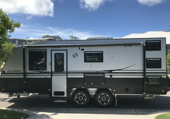 Image of a Caravan - Image 10