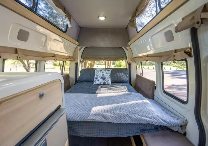 Image of a Campervan - Image 9
