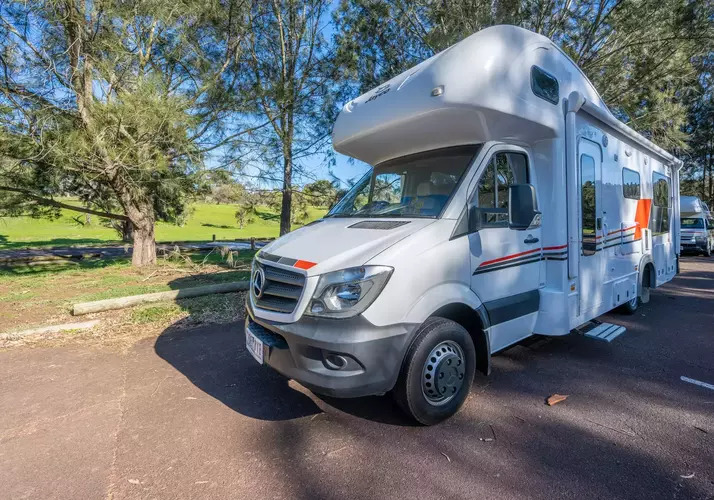 Image of a Motorhome - Image 2