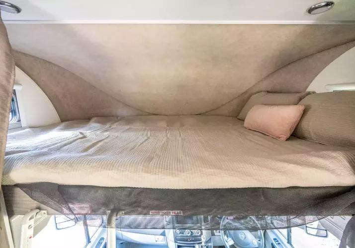 Image of a Motorhome - Image 12