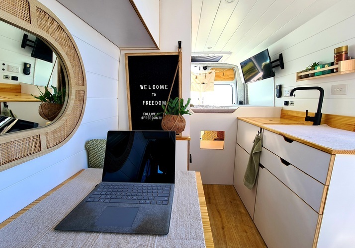 Image of a Campervan - Image 4