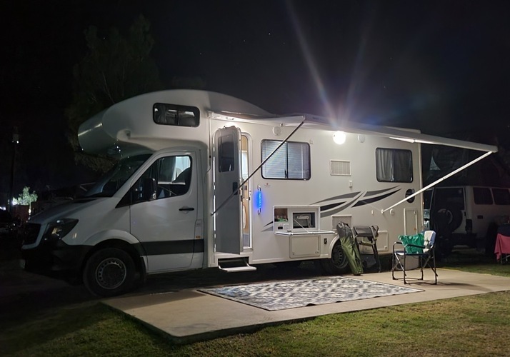 Image of a Motorhome - Image 16