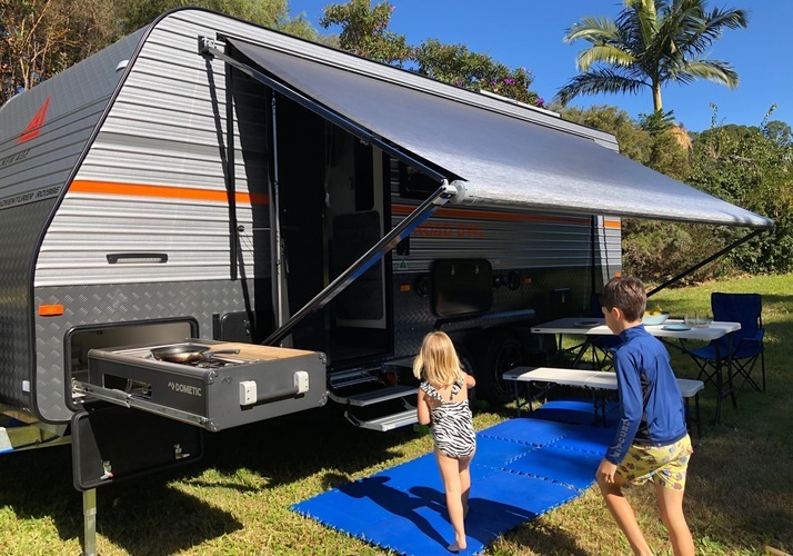 Image of a Caravan - Image 8