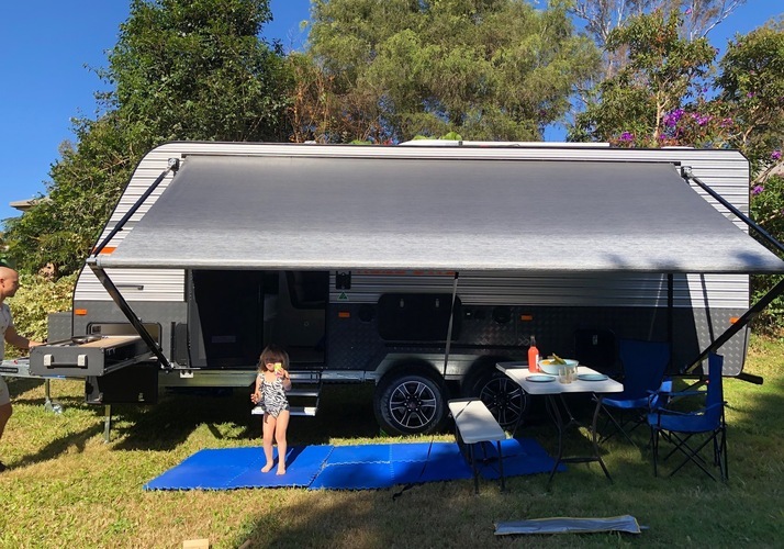 Image of a Caravan - Image 9