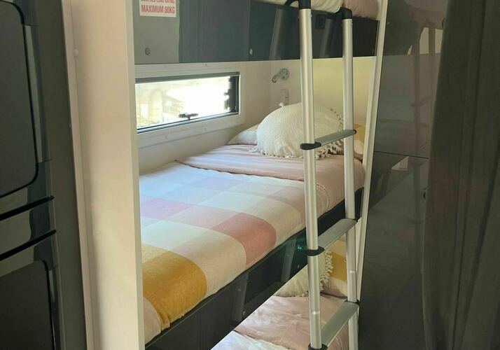 Image of a Caravan - Image 2