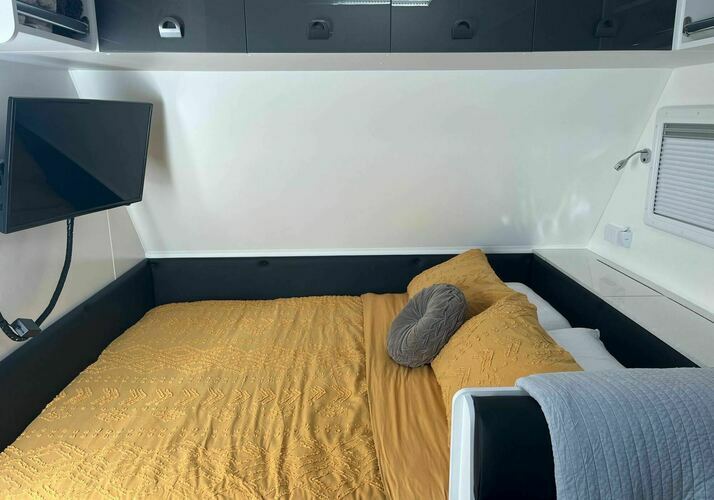Image of a Caravan - Image 3