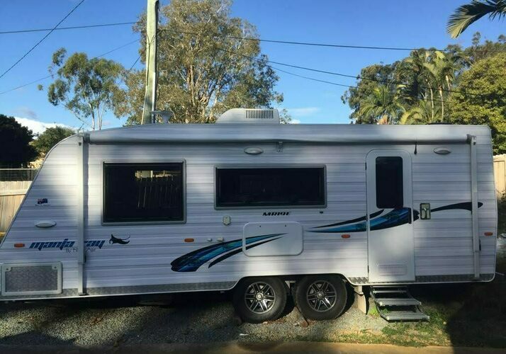 Image of a Caravan - Image 2